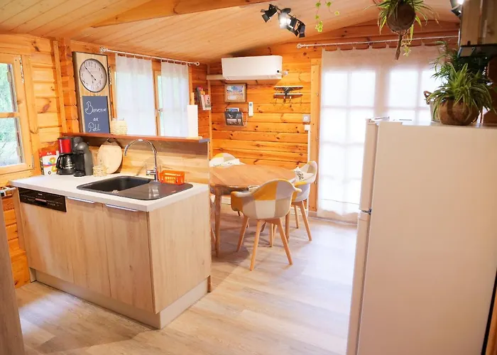 Chalet Avec Piscine Chauffee Jardin Proche Saumur Parking Souzay-Champigny